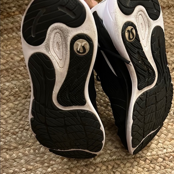 Lululemon Black Athletic Shoes - Picture 3 of 10